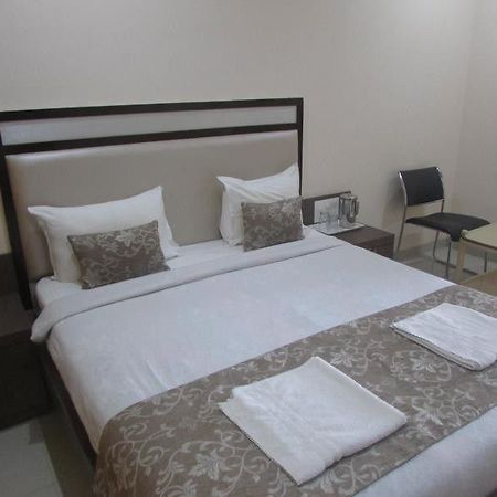 Hotel The Square 纳西克 外观 照片